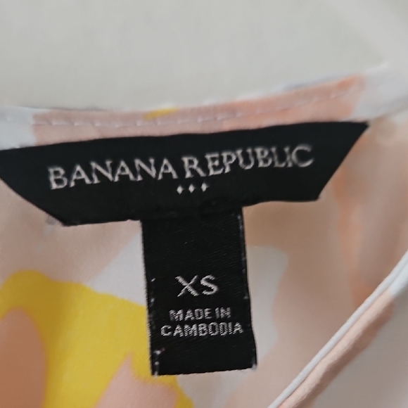 Banana Republic Relaxed White and Gray Blouse - Picture 2 of 6